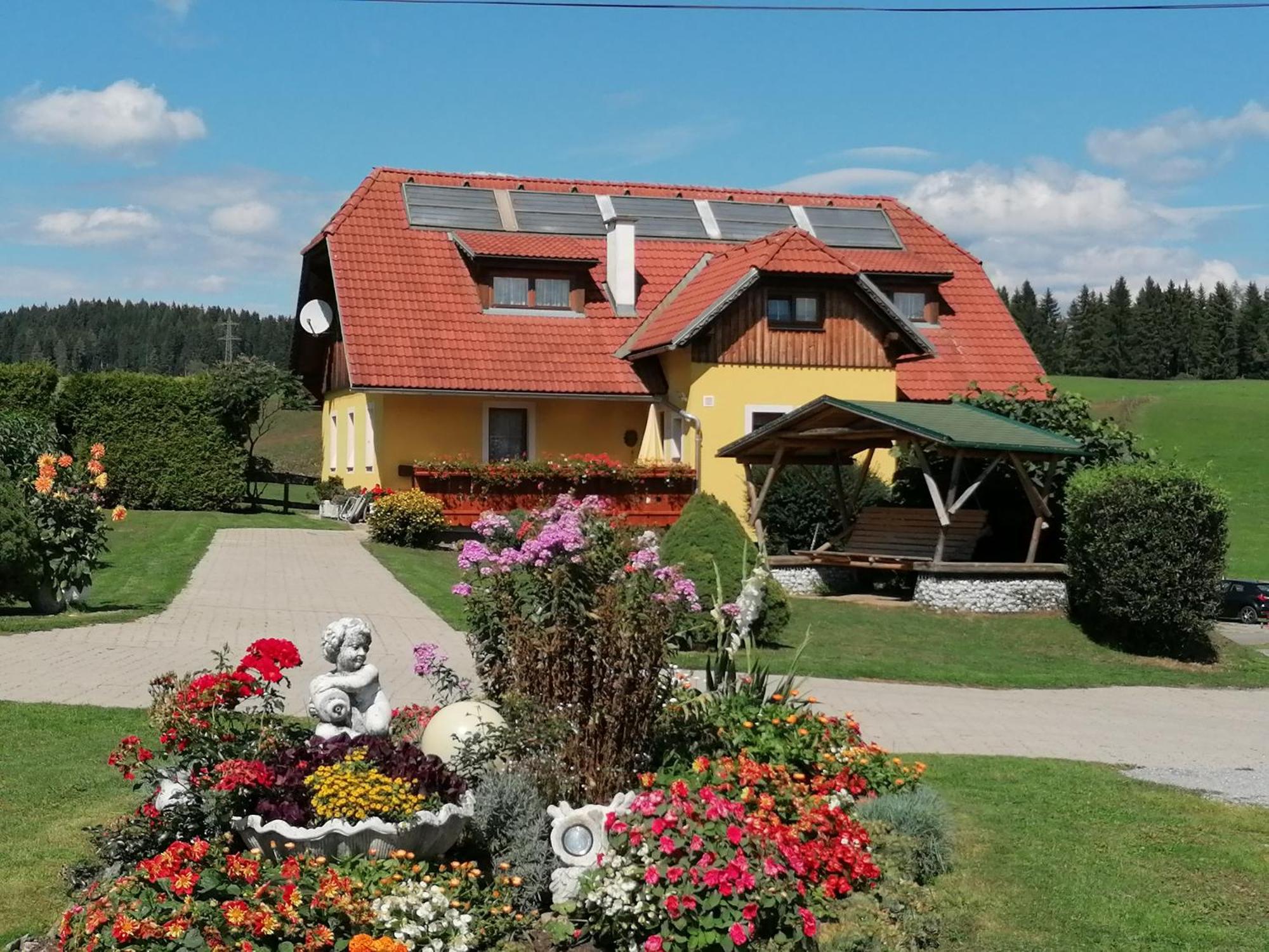 Hotel Gasthof Seeblick Zeutschach Экстерьер фото